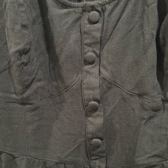 Black Button-Down Sleeveless shirt - Picture 2 of 2